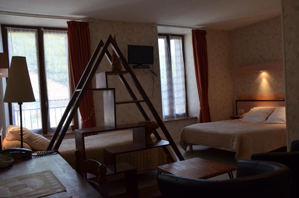 Logis Auberge De L'Allagnonette Saint-Poncy Bagian luar foto