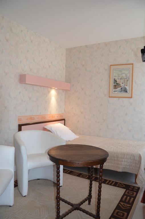 Logis Auberge De L'Allagnonette Saint-Poncy Bagian luar foto