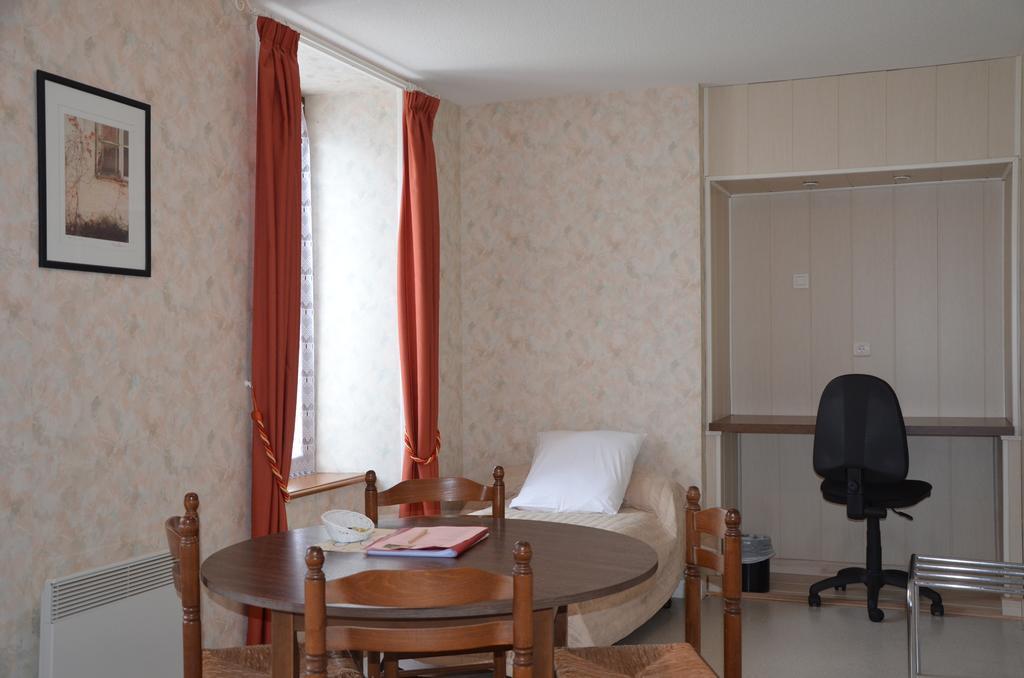 Logis Auberge De L'Allagnonette Saint-Poncy Bagian luar foto