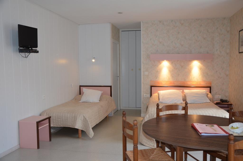 Logis Auberge De L'Allagnonette Saint-Poncy Bagian luar foto